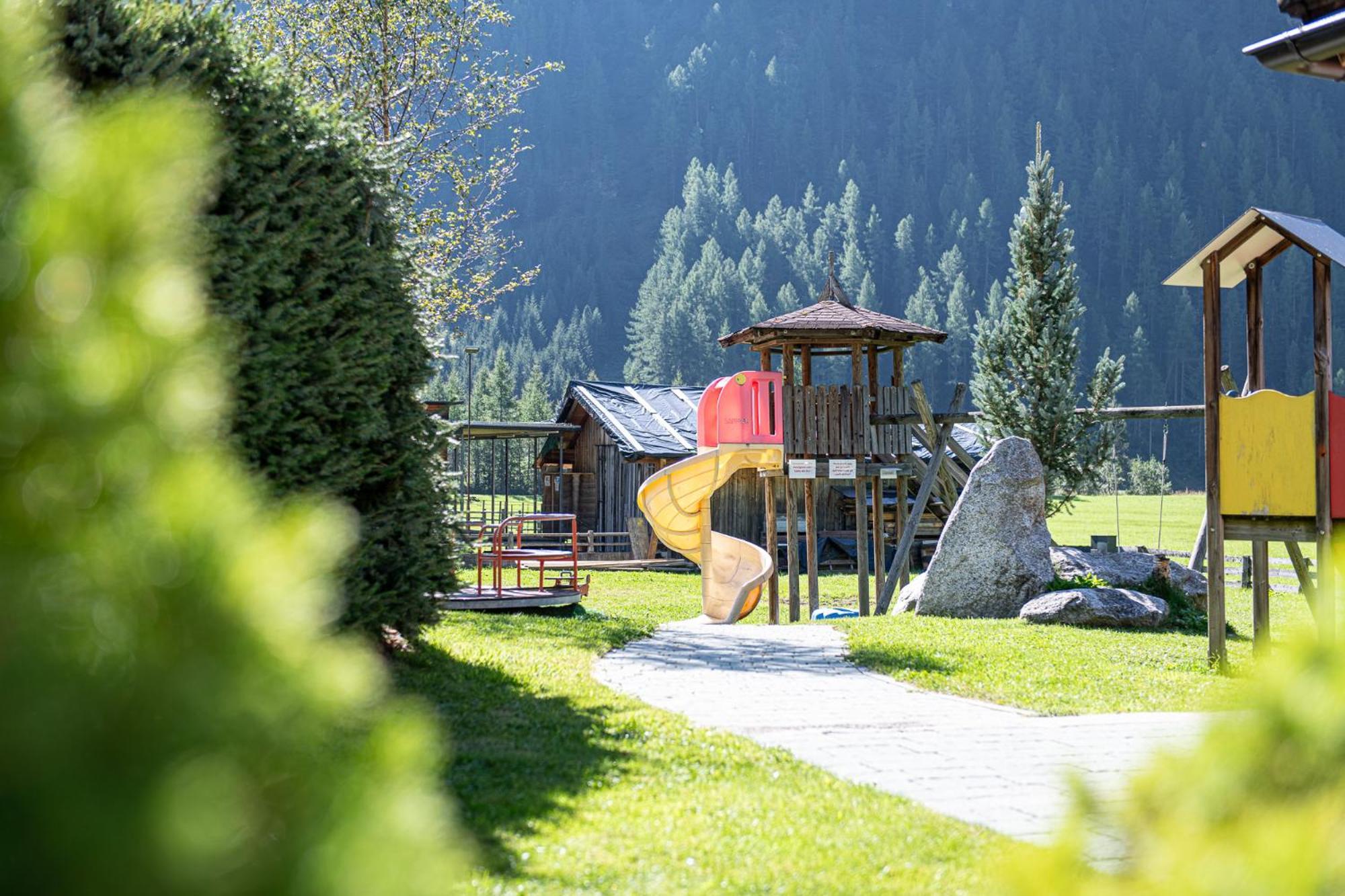 Hotel Bacher Riva di Tures Exterior photo