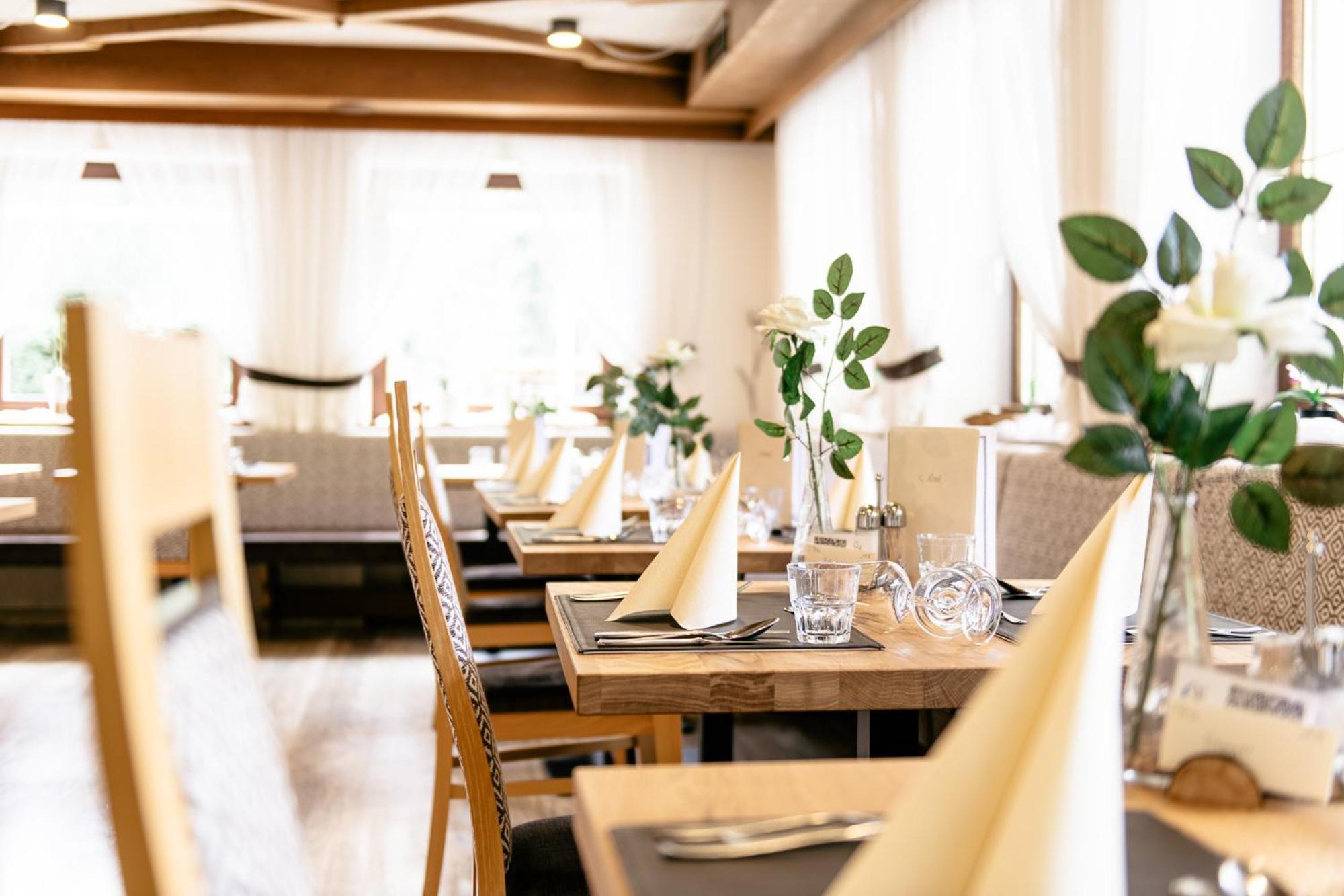 Hotel Bacher Riva di Tures Exterior photo