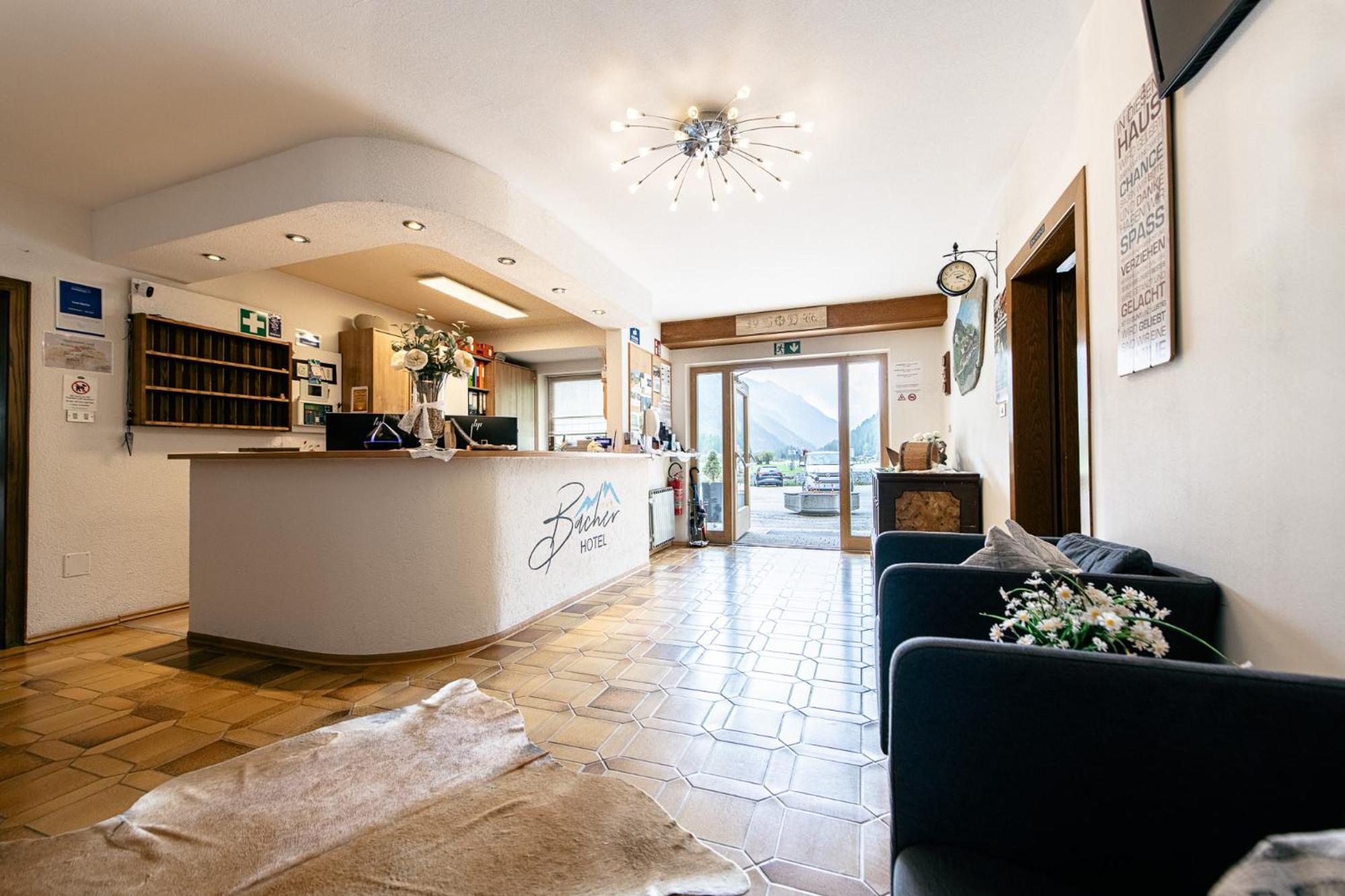 Hotel Bacher Riva di Tures Exterior photo