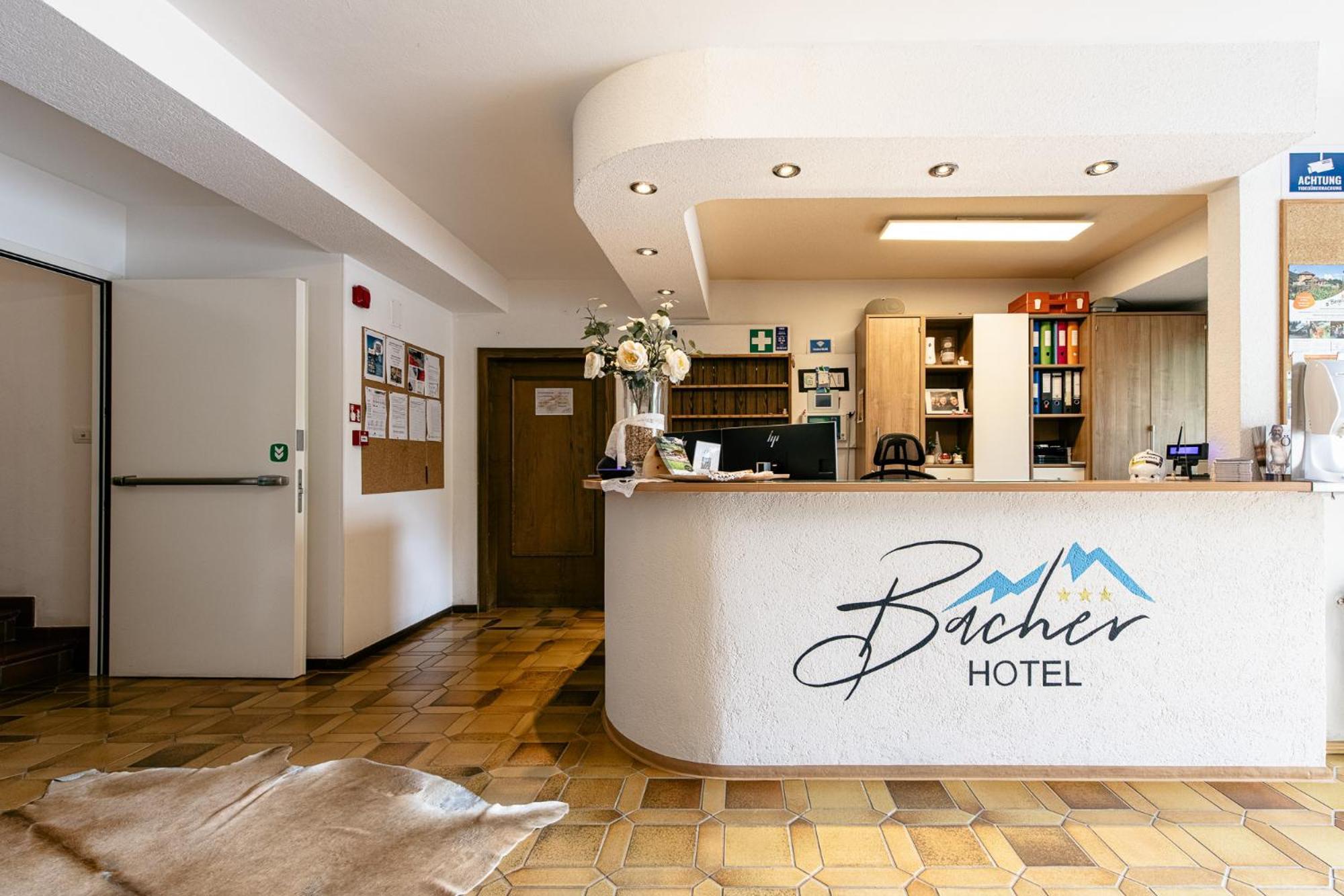 Hotel Bacher Riva di Tures Exterior photo